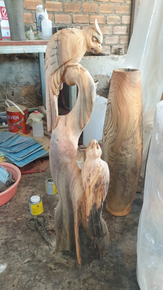 Ảnh đôi chim vẹt gỗ thủy tùng đa sắc vừa mới được hoàn thiện rất đẹp